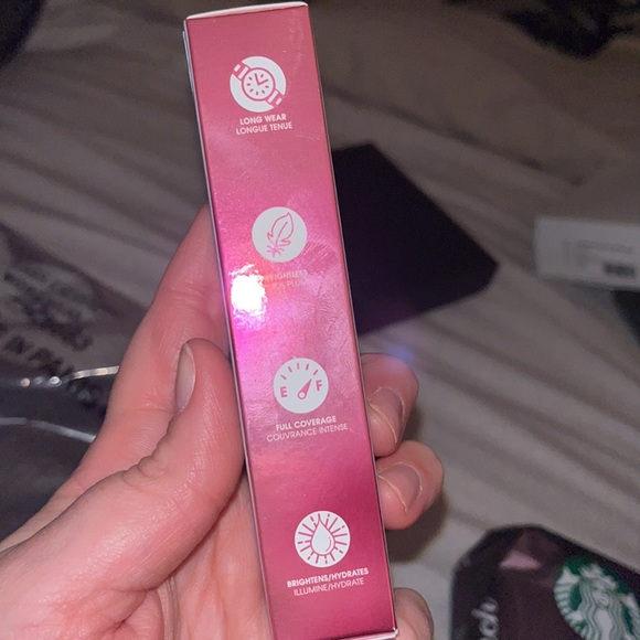 Beauty Blender BOUNCE airbrush liquid whip concealer NIB - Picture 8 of 10